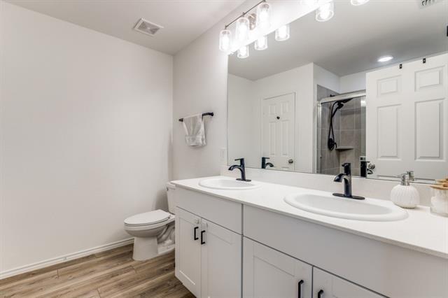 14033 Gaskin St Pilot Point, TX 76258 photo 3