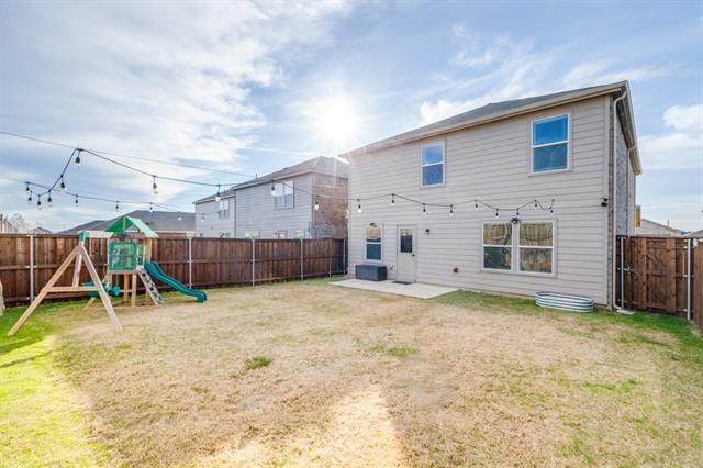 14033 Gaskin St Pilot Point, TX 76258 photo 2