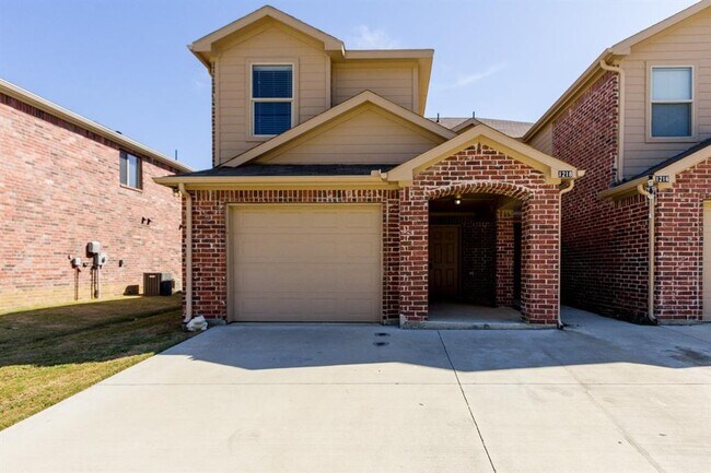 1208 Bayfield Street, Denton, TX 76209 photo 2