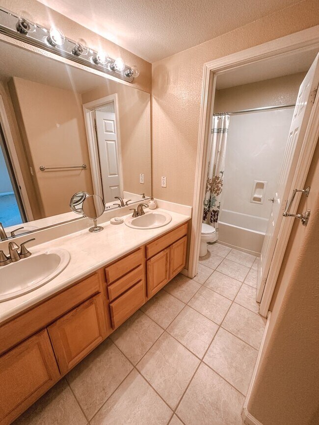 4855 Winterbrook Avenue, Dublin, CA 94568 photo 3
