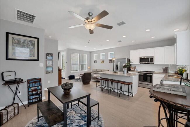 2147 Hofstaat New Braunfels, TX 78130 photo 4