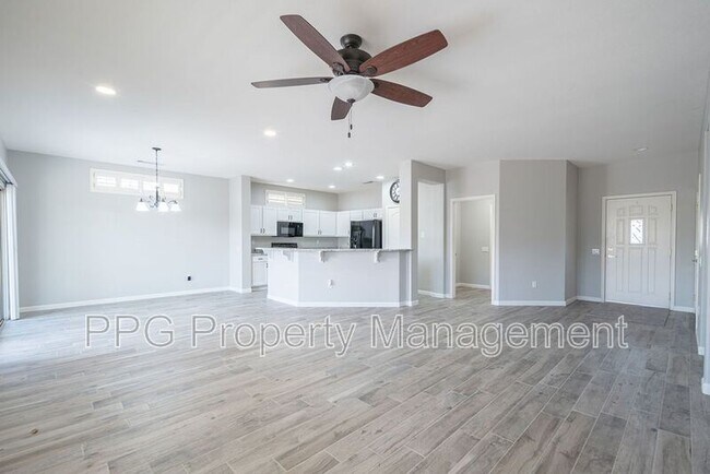 16536 W Rock Springs Ln Surprise, AZ 85374 photo 2