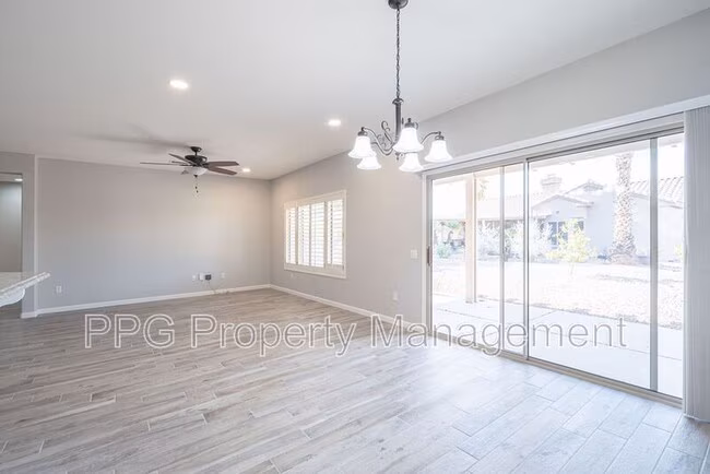 16536 W Rock Springs Ln Surprise, AZ 85374 photo 3