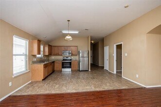 112 Bushel Ln Dallas, TX 75241 photo 4