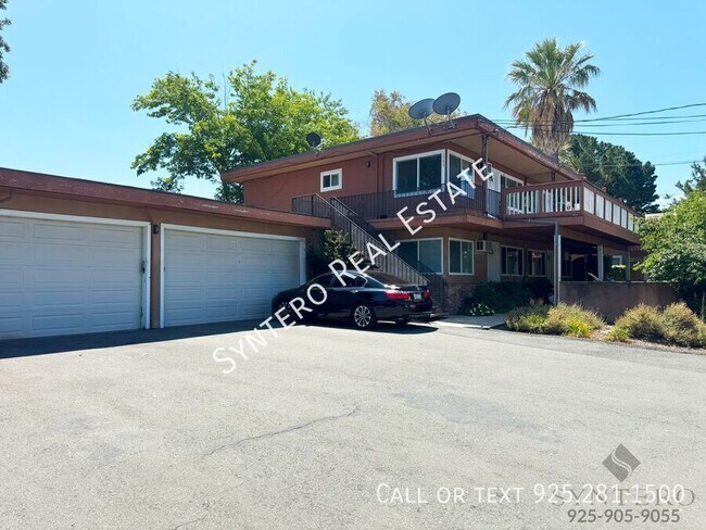 1595 3rd Ave photo 2