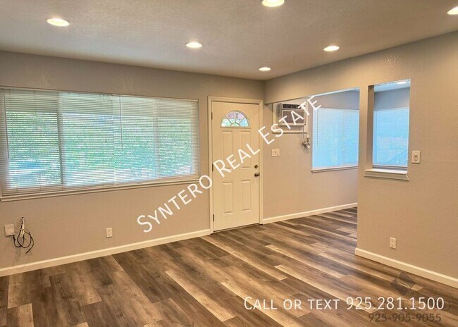 1595 3rd Ave photo 5