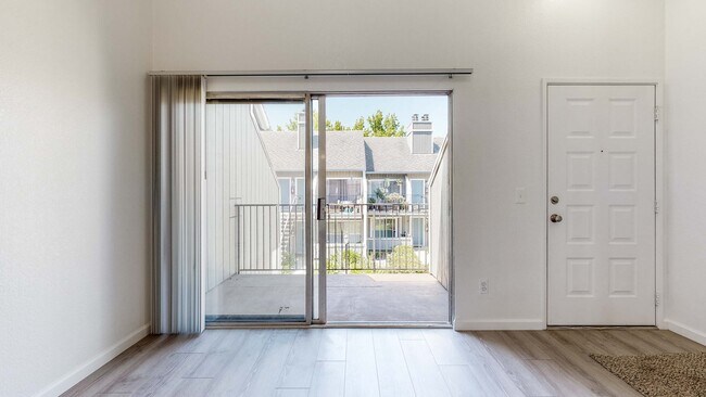 Cambridge Square Apartments photo 3
