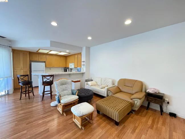 2507 Baywood Way Richmond, CA 94804 photo 3