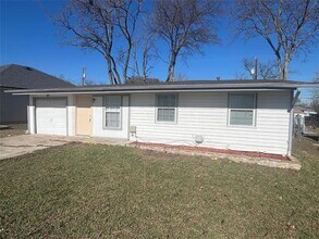 607 E Miller Rd Garland, TX 75041 photo 3