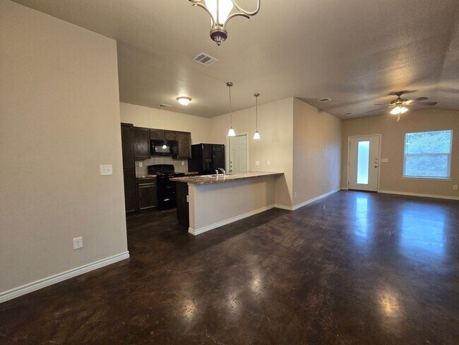 905 Rosewood Dr Harker Heights, TX 76548 photo 5