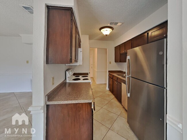 709 Croydon Drive, Everman, TX 76140 photo 3