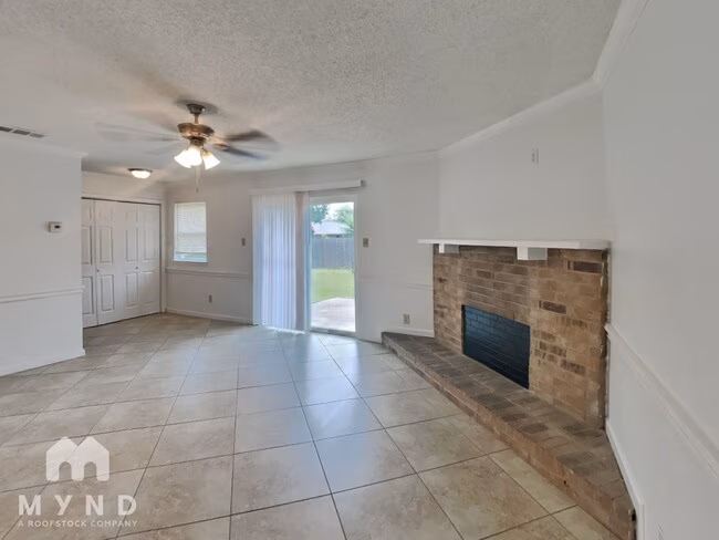 709 Croydon Drive, Everman, TX 76140 photo 5