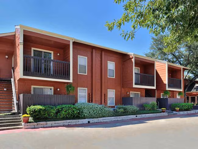 Lakeshire Place Apartment Homes photo 2