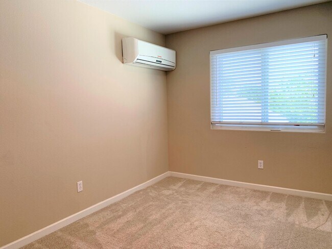 1028 S 30th St San Diego, CA 92113 photo 4