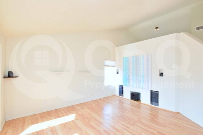 2747 N 26th St Mesa, AZ 85213 photo 3