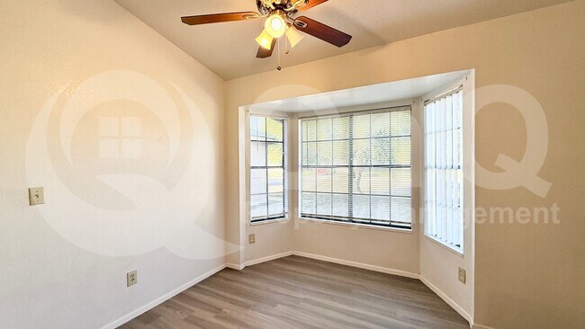 6437 West Monte Cristo Avenue, Glendale, AZ 85306 photo 5