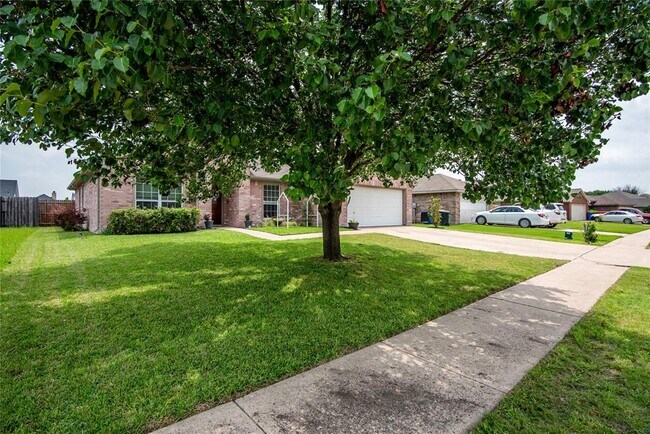 113 Windsor, Forney, TX 75126 photo 2