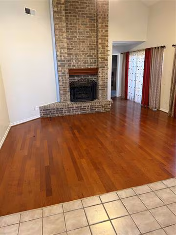 304 Cimarron Trail, Irving, TX 75063 photo 5
