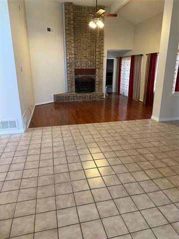 304 Cimarron Trail, Irving, TX 75063 photo 4
