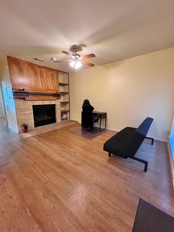 908 Poplar St Austin, TX 78705 photo 4