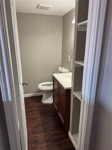 357 Northwest Newton Drive, Burleson, TX 76028 photo 4