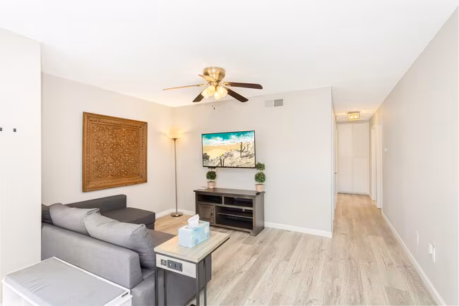 31208 Camino Del Este Temecula, CA 92591 photo 4