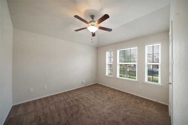310 Briar Park Dr Georgetown, TX 78626 photo 5