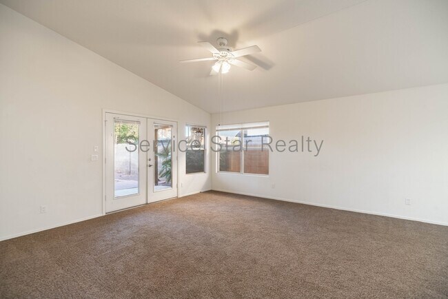 4510 E Verbena Dr photo 5