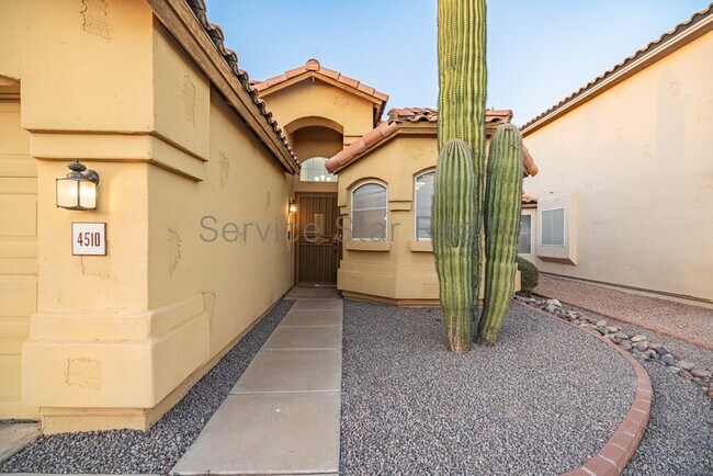 4510 E Verbena Dr photo 3