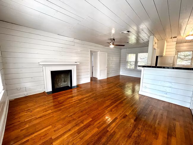 1305 Lorrain St - Unit C Austin, TX 78703 photo 3