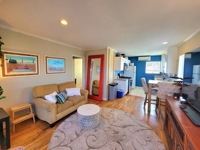 4749 Niagara Ave San Diego, CA 92107 photo 4