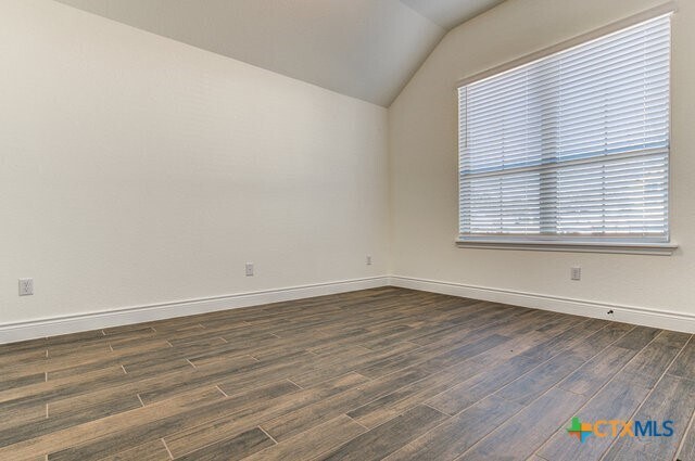 593 Vale Ct New Braunfels, TX 78132 photo 3