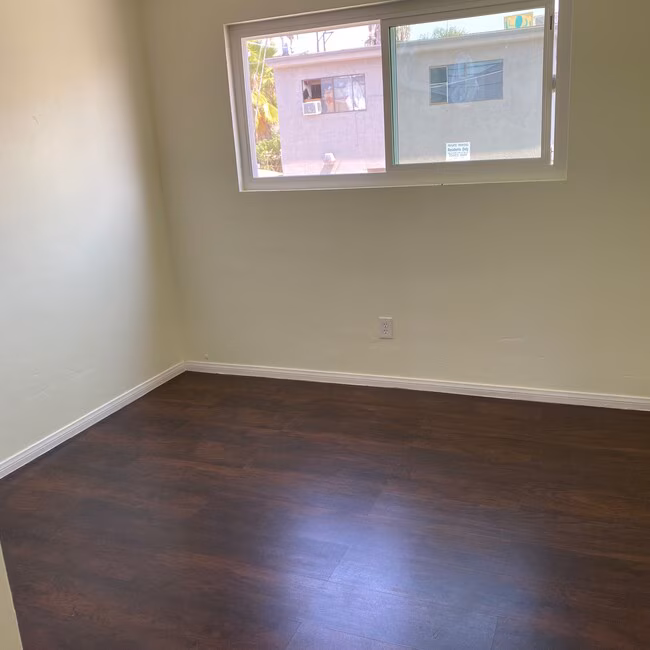 4337 50th St San Diego, CA 92115 photo 3