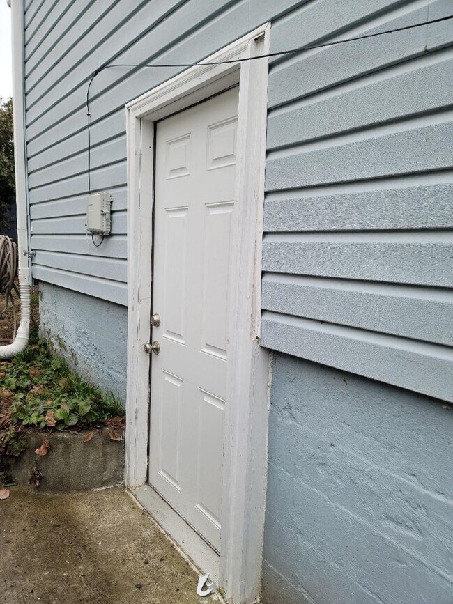 2124 7th Street, Bremerton, WA 98312 photo 2