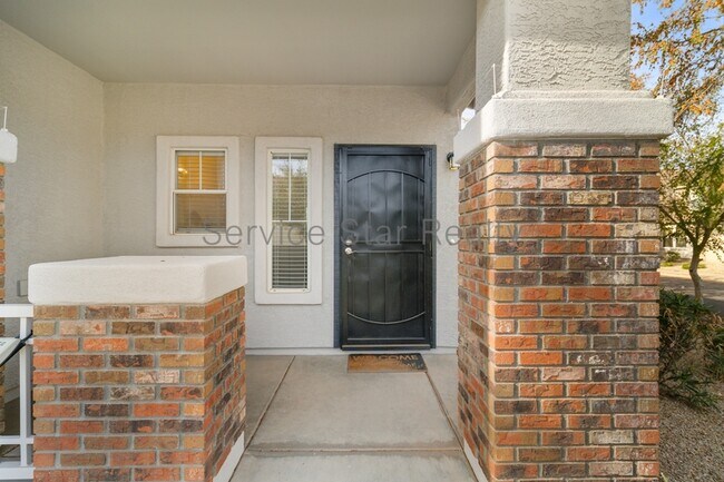 1482 S Longspur Ln Gilbert, AZ 85296 photo 3