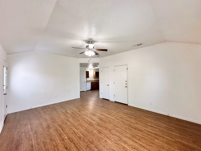 3805 John Chisholm Loop Killeen, TX 76542 photo 3