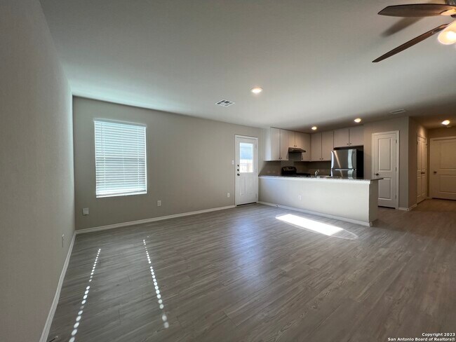 10127 Braun Cloud San Antonio, TX 78254 photo 5