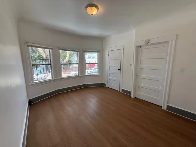 1630 8th Ave Oakland, CA 94606 photo 4