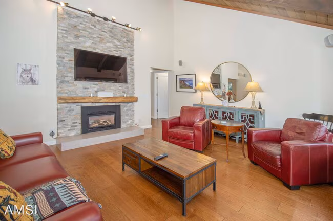 90 Oakland Ave photo 4