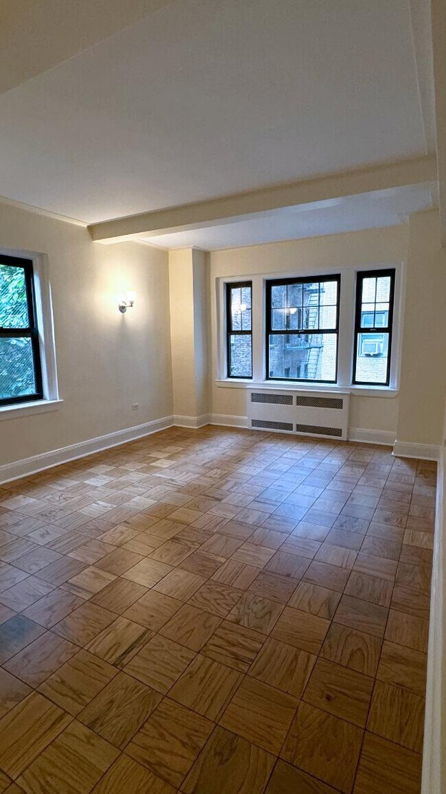 95 Christopher St New York, NY 10014 photo 2