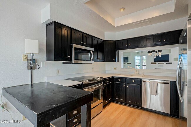 2921 E Keim Dr Phoenix, AZ 85016 photo 3