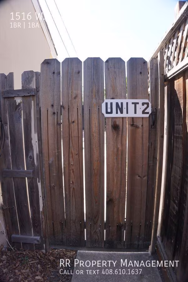 1516 W Hedding St San Jose, CA 95126 photo 2