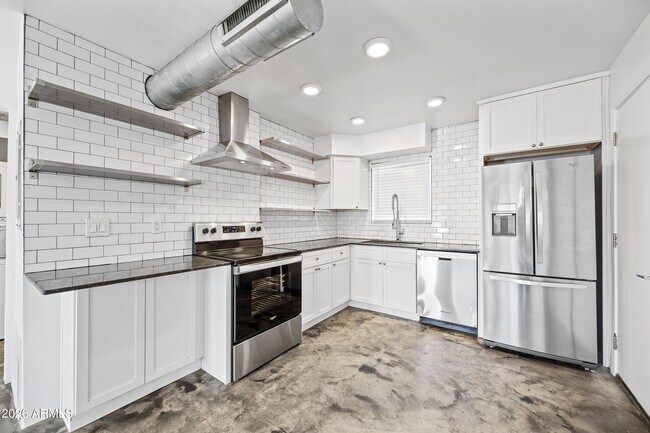 3601 N 15th Ave Phoenix, AZ 85013 photo 4