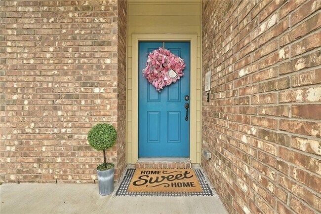 420 Major Lee Ln Jarrell, TX 76537 photo 3