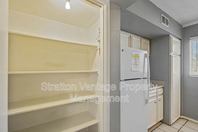 810 E Colter St Phoenix, AZ 85014 photo 2