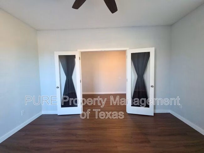 1005 Estes Park, Taylor, TX 76574 photo 5