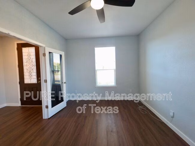1005 Estes Park, Taylor, TX 76574 photo 4