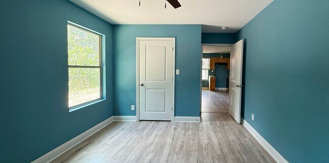 520 W Mayfield Blvd San Antonio, TX 78211 photo 2