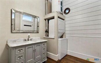 202 N LBJ Dr San Marcos, TX 78666 photo 5