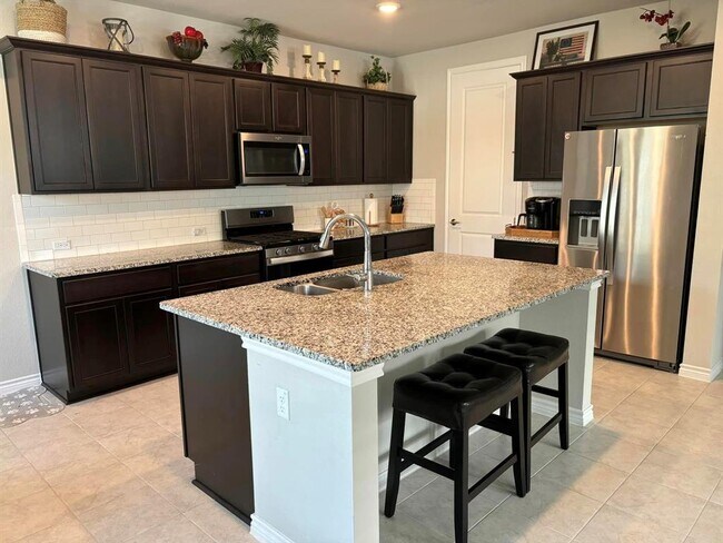 212 Bolivar Wy San Marcos, TX 78666 photo 4